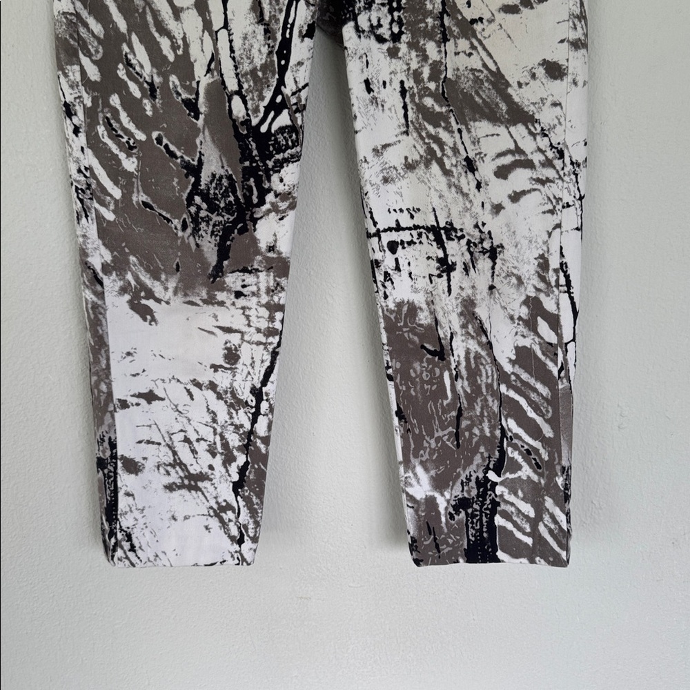 Patchington Gray White Abstract Print Stretch Cro… - image 4
